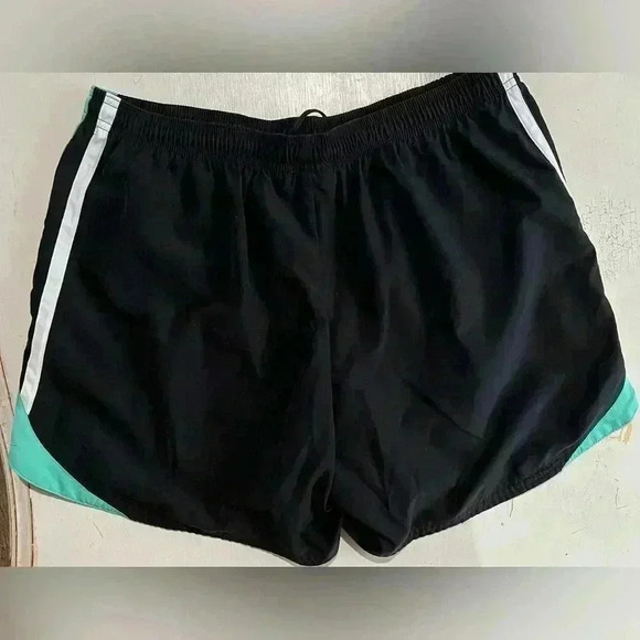 Nike athletic shorts - Picture 2 of 5